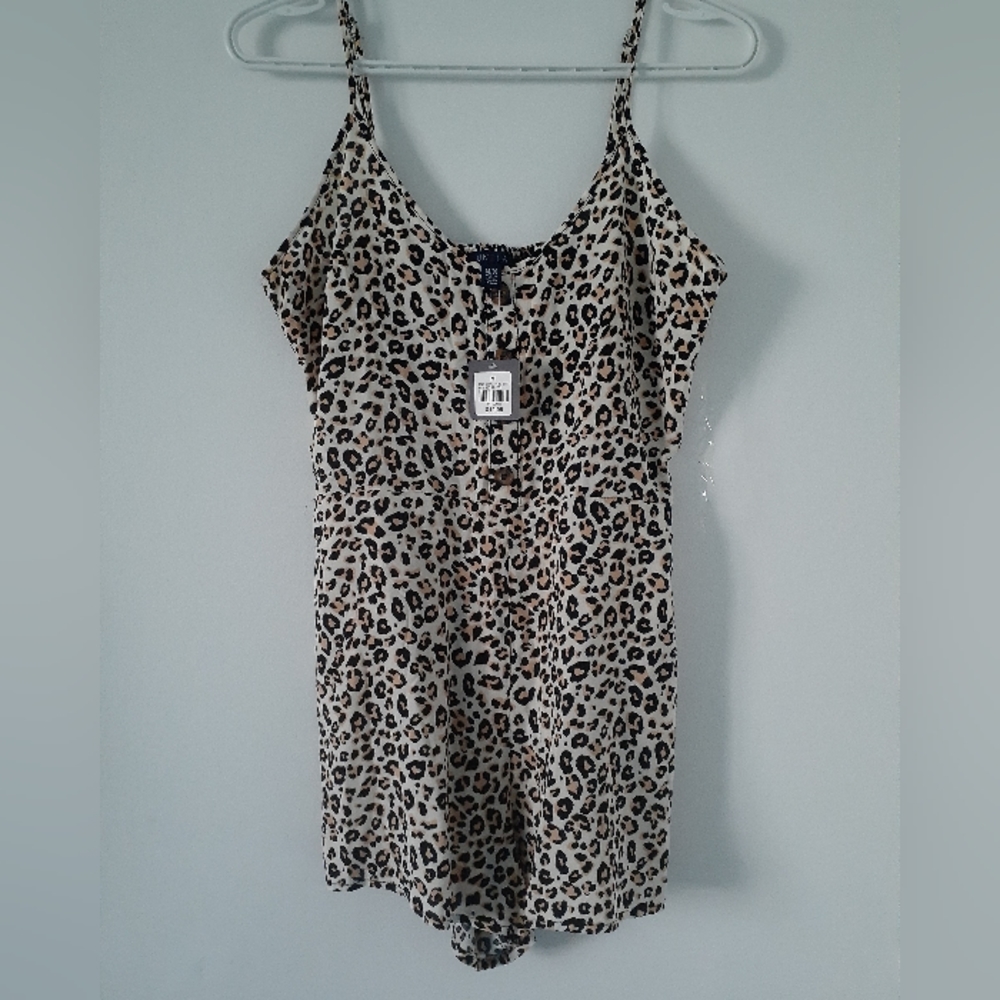 3 for 25 Women's Summer Leopard Sleeveless Jumpsuit Button Down V One Piece.